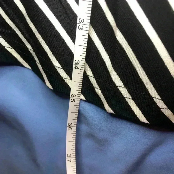 🤍🖤Black and white striped dress by Creation size 6P🖤🤍 - Picture 8 of 11